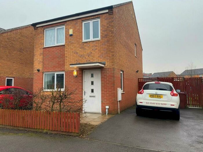 3 Bedroom Detached House To Rent In Kylemore Way, Beswick, Manchester, M11