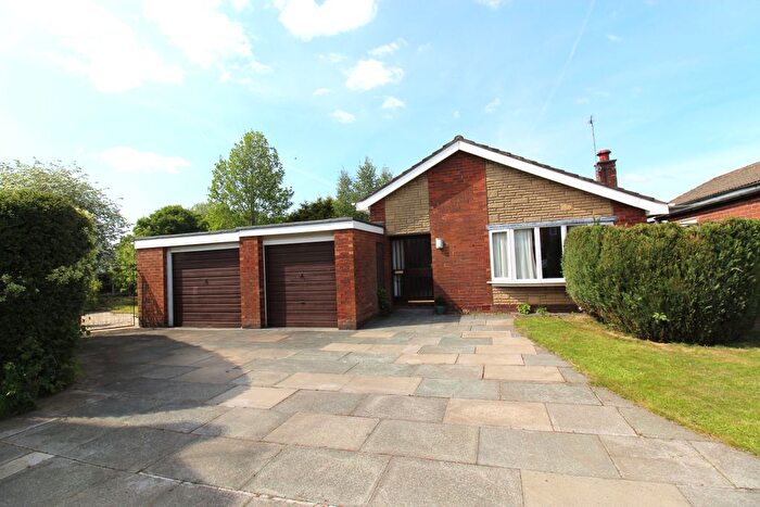 3 Bedroom Detached Bungalow For Sale In Wharfedale Close, Leyland, PR25