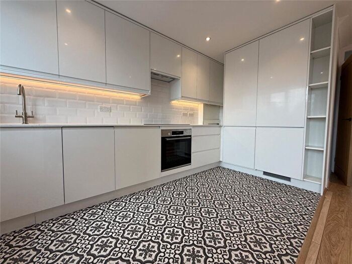 1 Bedroom Apartment To Rent In Caroline Close, London, N10