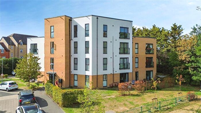 2 Bedroom Apartment For Sale In Coley Avenue, Reading, Berkshire, RG1