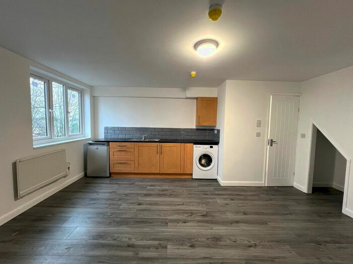 Studio To Rent In Holbrook Lane, Coventry, CV6