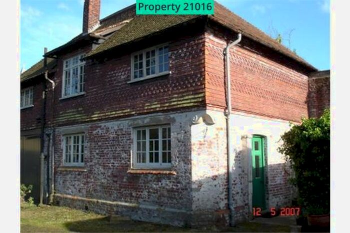 3 Bedroom Semi-Detached House To Rent In Otham, Maidstone, ME15