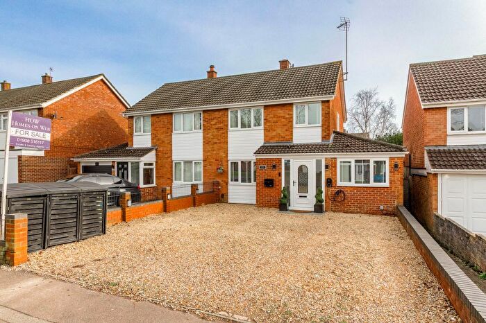 3 Bedroom Semi Detached House For Sale In Whaddon Way, Bletchley, MK3