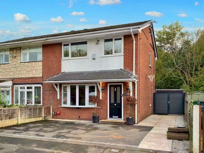 3 Bedroom Semi-Detached House To Rent In Amberwood Drive, Manchester, M23
