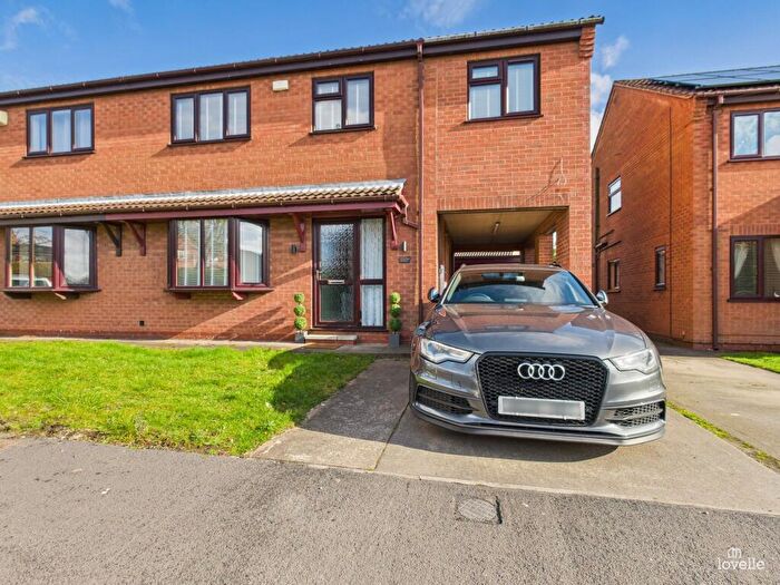 4 Bedroom Semi-Detached House To Rent In School Lane, Bonby, DN20