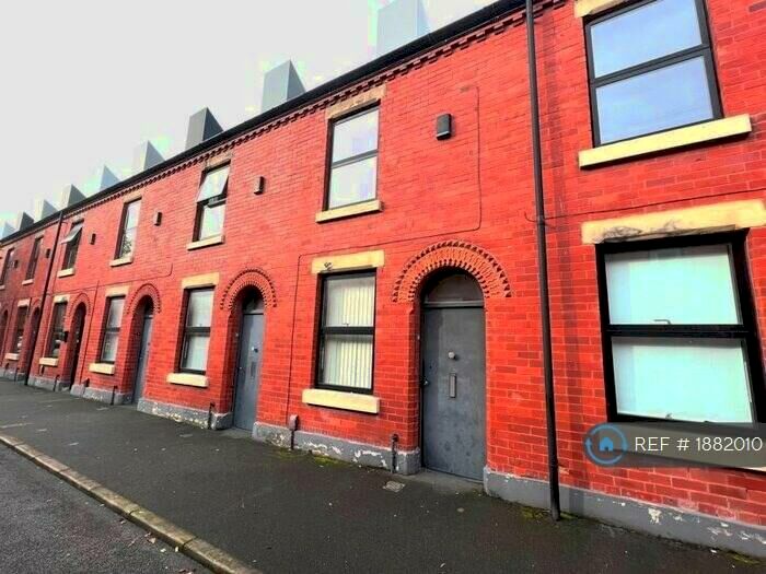 3 Bedroom Terraced House To Rent In Laburnum Street, Salford, M6