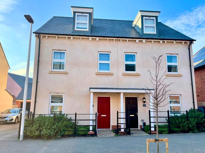 3 Bedroom Semi-Detached House To Rent In Dart Avenue, Exeter, Devon, EX2