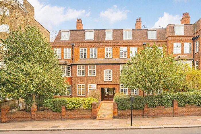 2 Bedroom Flat For Sale In Endsleigh Mansions, Streatham, SW16