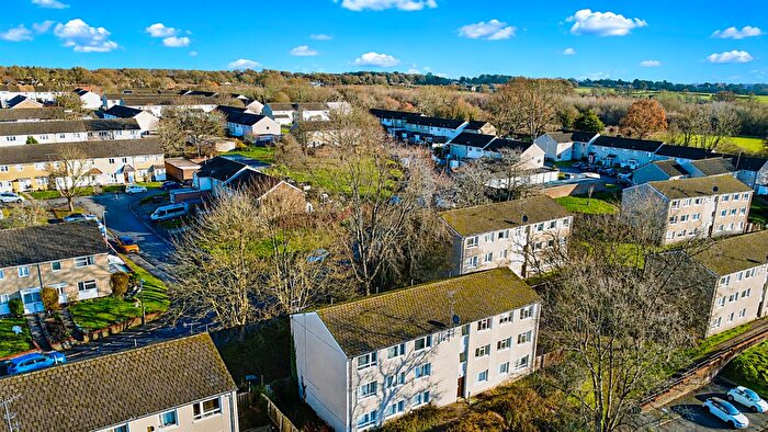 2 Bedroom Flat For Sale In Northend, Hemel Hempstead, HP3