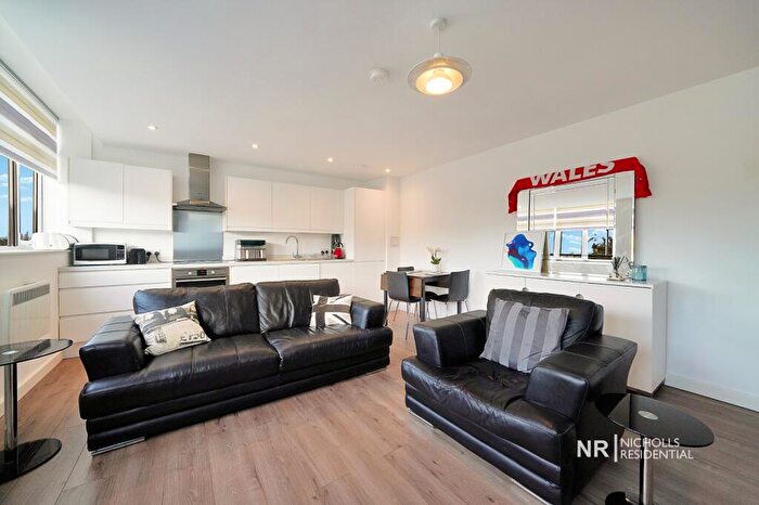 1 Bedroom Flat To Rent In East Street, Epsom., KT17