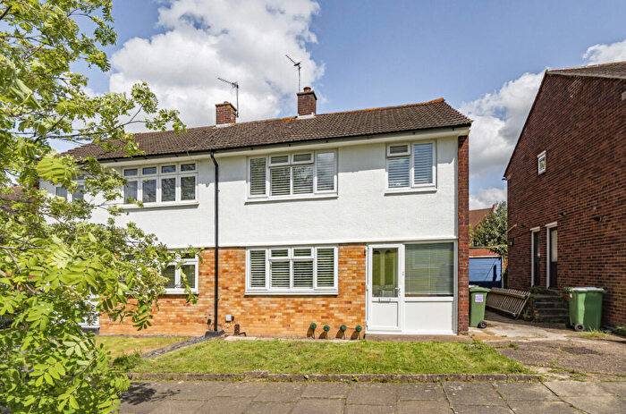 3 Bedroom Semi-Detached House For Sale In Partridge Road, Sidcup, DA14