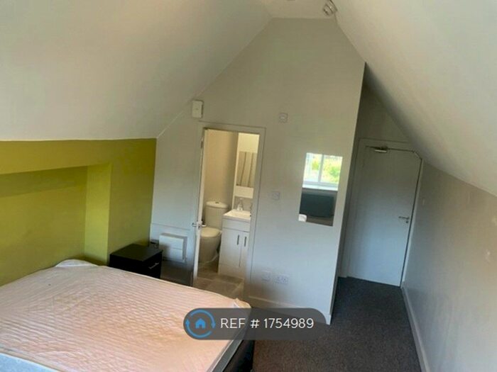 1 Bedroom Flat To Rent In Devonshire Street, Keighley, BD21