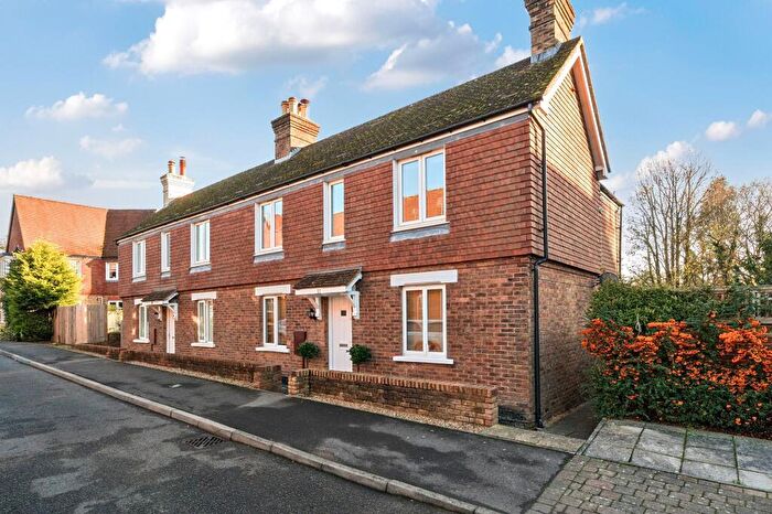 2 Bedroom Semi-Detached House For Sale In Bluecoat Pond, Christs Hospital, RH13