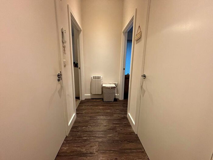 1 Bedroom Flat To Rent In Skyline, The Causeway, Worthing, BN12