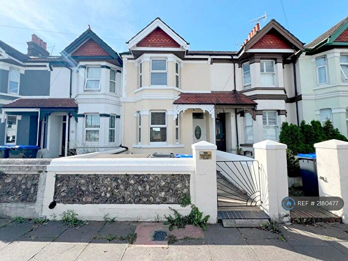 3 Bedroom Terraced House To Rent In Queen Street, Worthing, BN14