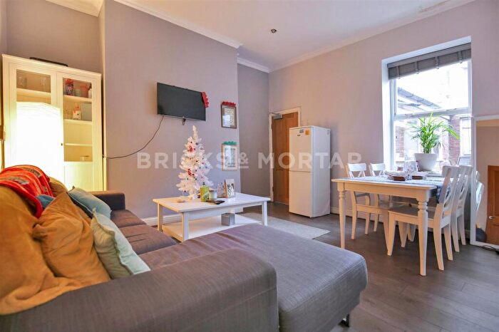 1 Bedroom Terraced House To Rent In Lancaster Street, Newcastle Upon Tyne, NE4