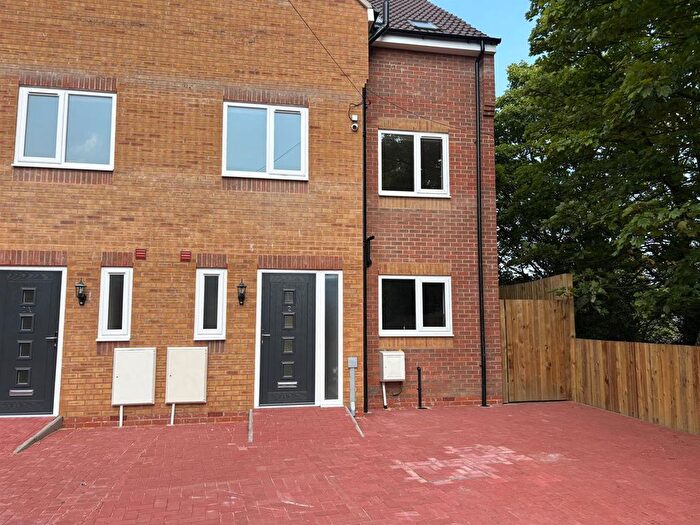 4 Bedroom Property To Rent In Woodwards Road, Walsall, WS2