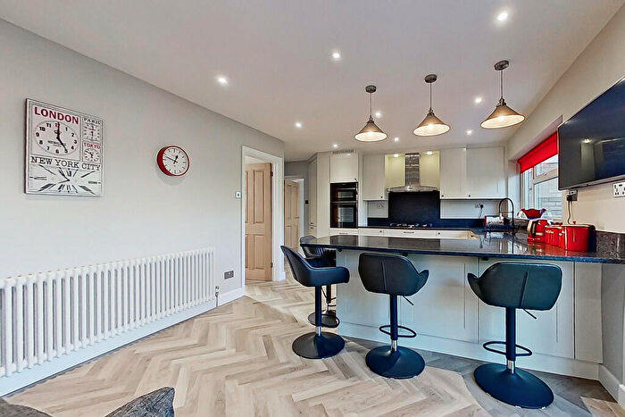 5 Bedroom Detached House For Sale In Carlton Close, Sutton Coldfield, B75