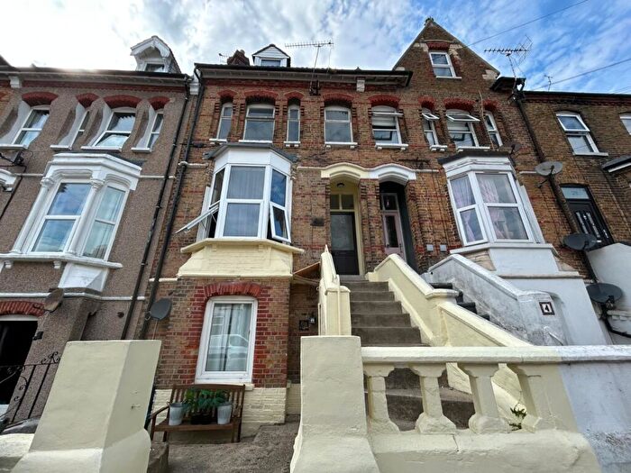 2 Bedroom Flat To Rent In Codrington Road, Ramsgate, Kent, CT11