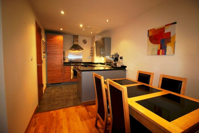 2 Bedroom Flat To Rent In Oldham Street, Liverpool, Merseyside, L1