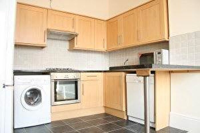 4 Bedroom Flat To Rent In Holloway Road, Holloway, N7