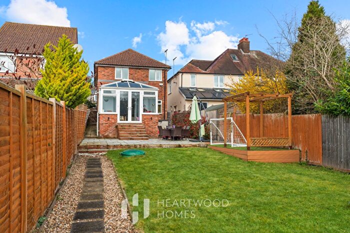 3 Bedroom Detached House For Sale In Green Lane, St. Albans, AL3