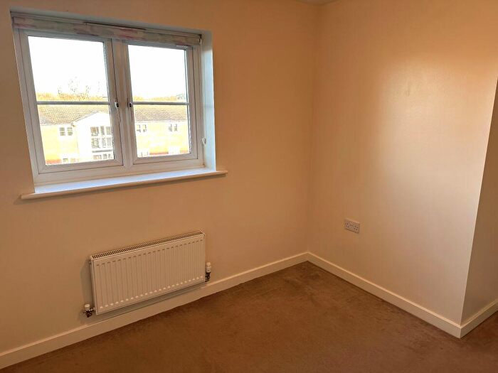 2 Bedroom Apartment To Rent In Hollington House, Dixon Close, Redditch, B97