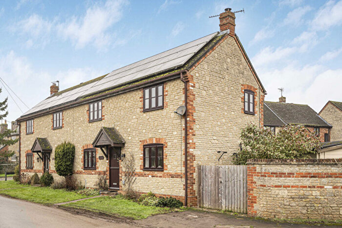 3 Bedroom Semi-Detached House For Sale In Main Street, Fringford, OX27