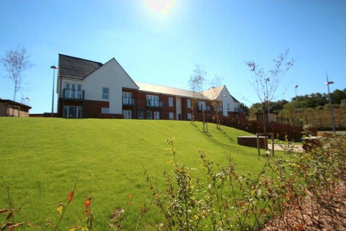 2 Bedroom Apartment To Rent In Holmbush Mews, RH12