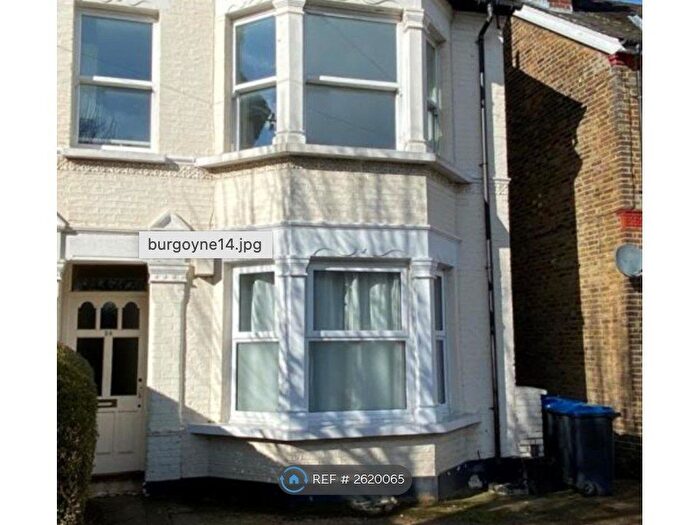 2 Bedroom Flat To Rent In Burgoyne Road, South Norwood, SE25