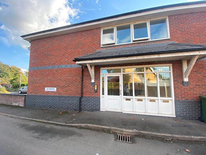 2 Bedroom Flat To Rent In Stourport Road, Kidderminster, Worcestershire, DY11