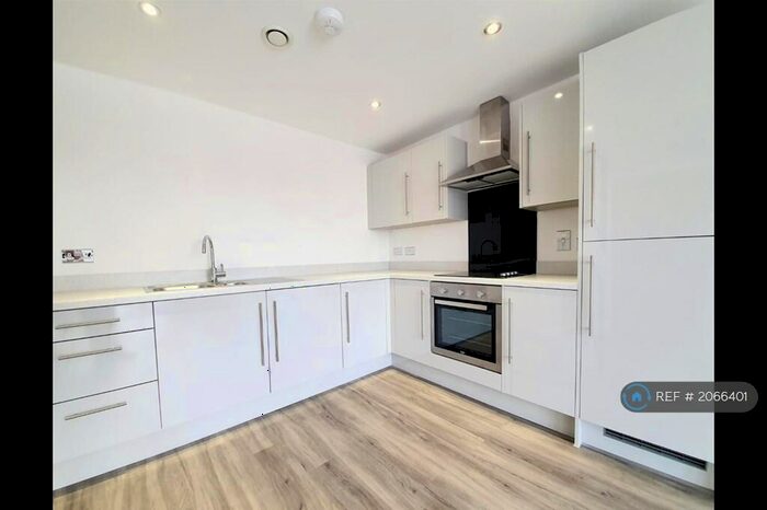 1 Bedroom Flat To Rent In Crawley Green Road, Luton, LU2