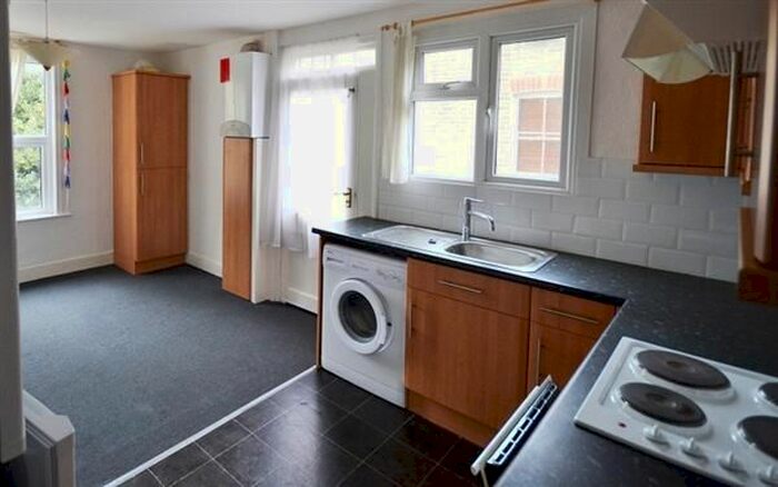 Studio To Rent In Nightingale Road, Wood Green N22