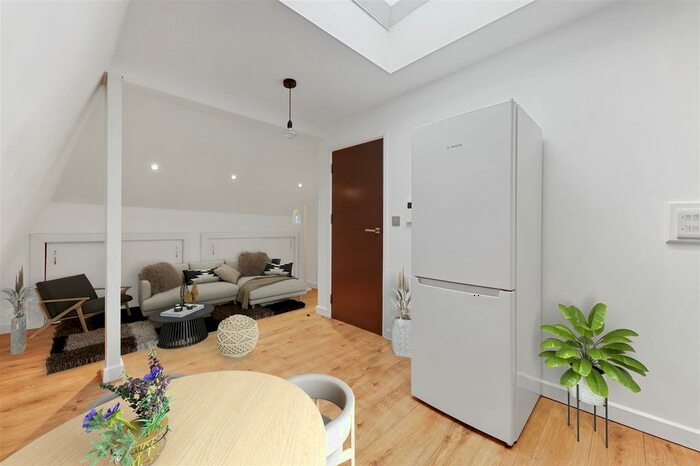 1 Bedroom Flat To Rent In Putney High Street, London, SW15