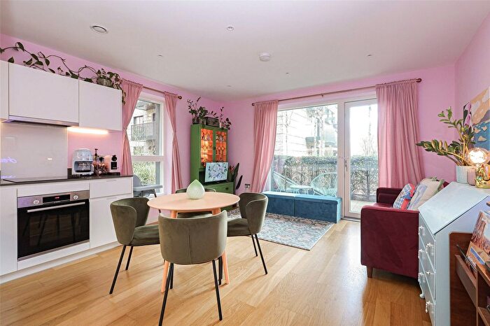 2 Bedroom Flat For Sale In Samara Drive, Southall, UB1