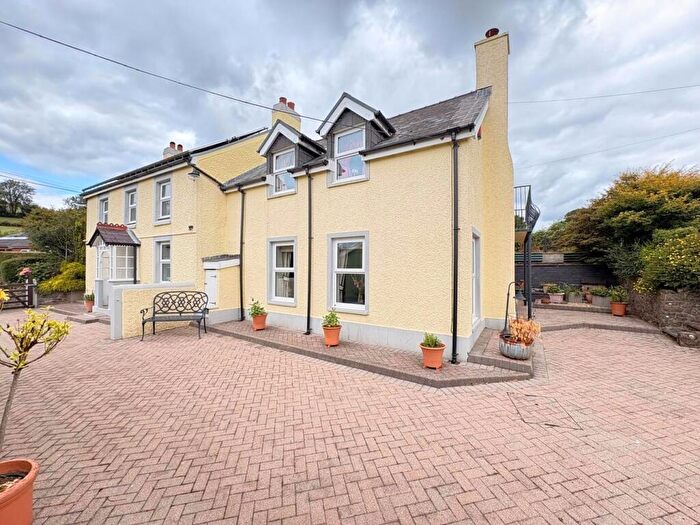 6 Bedroom Detached House For Sale In Whitemill, Carmarthen, SA32