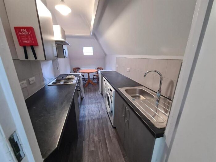 2 Bedroom House To Rent In Elliston Road, Redland, BS6