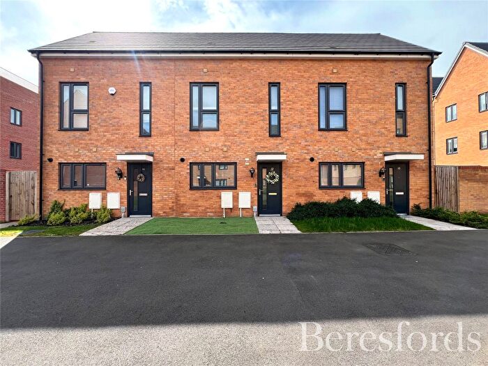 2 Bedroom Terraced House For Sale In Armada Lane, Rainham, RM13