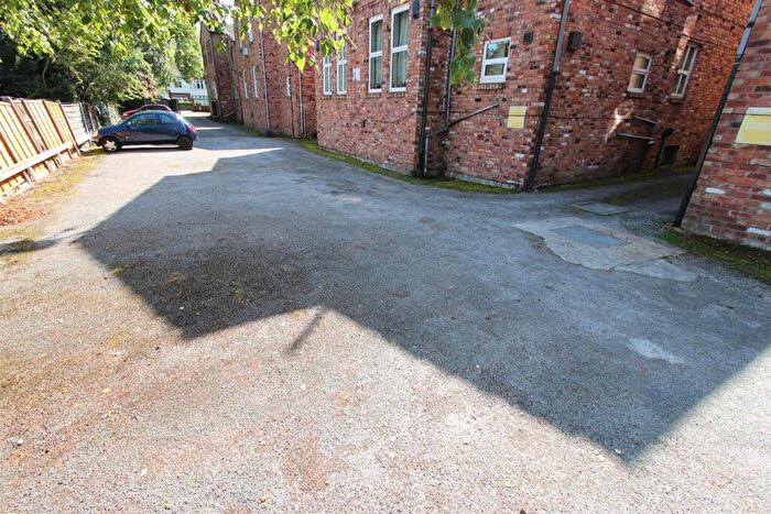 1 Bedroom Flat To Rent In Chatham Grove, West Didsbury, Manchester, M20