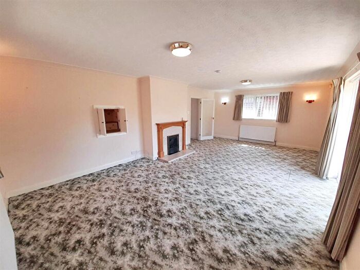 2 Bedroom Detached Bungalow For Sale In Burndell Road, Yapton, BN18