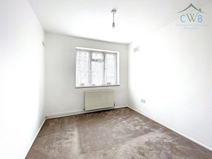 2 Bedroom Bungalow To Rent In Frog Lane, West Malling, ME19
