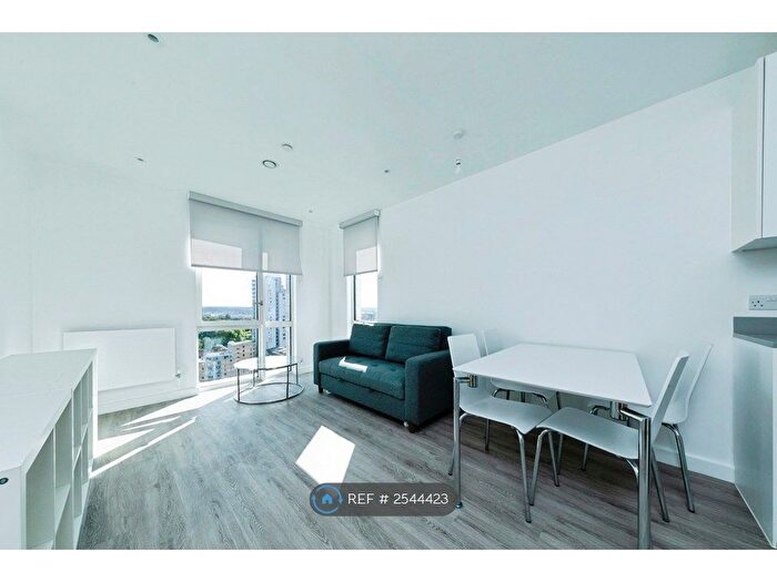 1 Bedroom Flat To Rent In Addiscombe Grove, Croydon, CR0