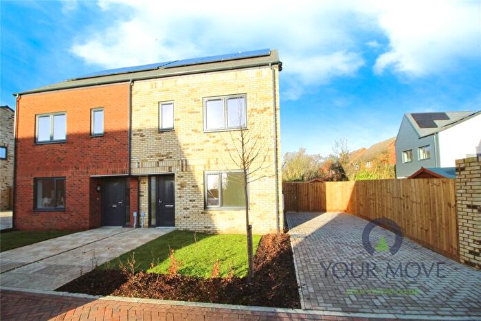 3 Bedroom Semi Detached House For Sale In Northwood End Road, Haynes, Bedford, Bedfordshire, MK45