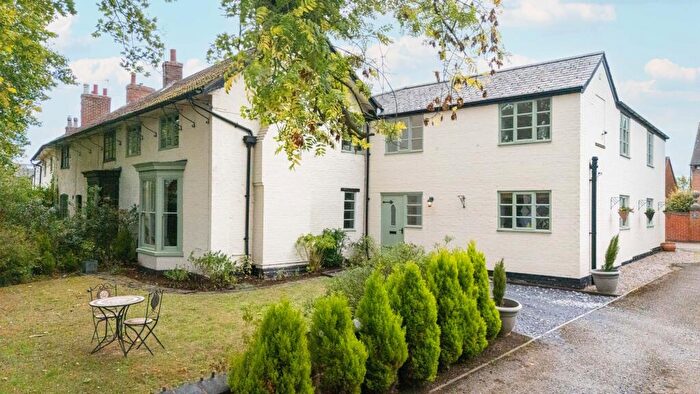 5 Bedroom Semi Detached House For Sale In Gaulby Lane, Stoughton, LE2