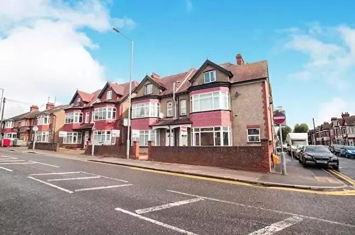 1 Bedroom Flat To Rent In Dunstable Road, Luton, LU4