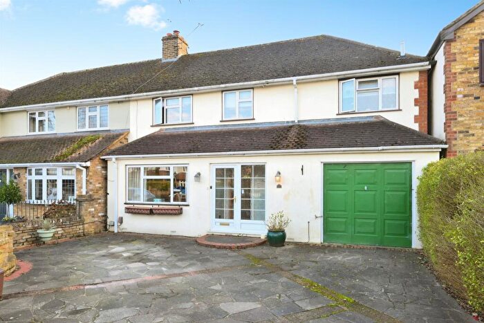 4 Bedroom Semi-Detached House For Sale In St. Margarets Road, Stanstead Abbotts, Ware, SG12