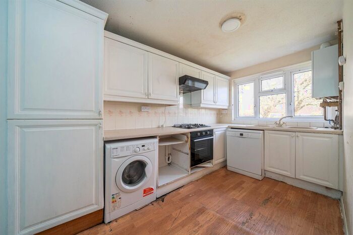 2 Bedroom Flat For Sale In Great Palmers, Hemel Hempstead, Hertfordshire, HP2