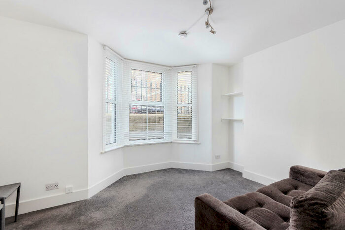 1 Bedroom Apartment To Rent In Temple Dwellings, Temple Street, London, E2