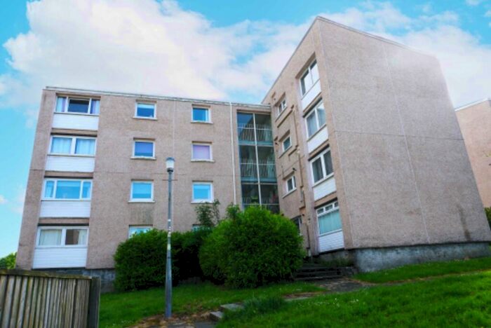 2 Bedroom Flat For Sale In Tarbolton, Calderwood, East Kilbride, G74