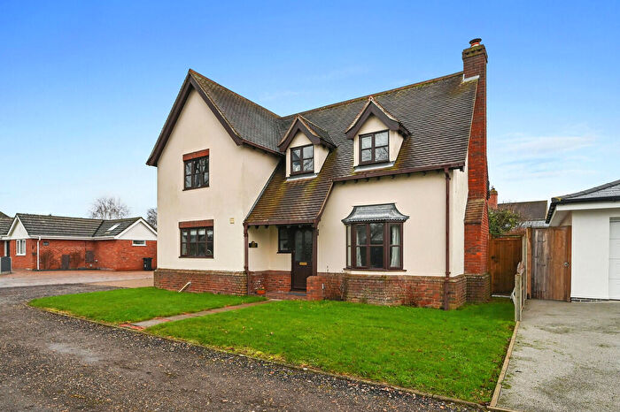 4 Bedroom Detached House For Sale In Mile End, Colchester, Essex, CO4